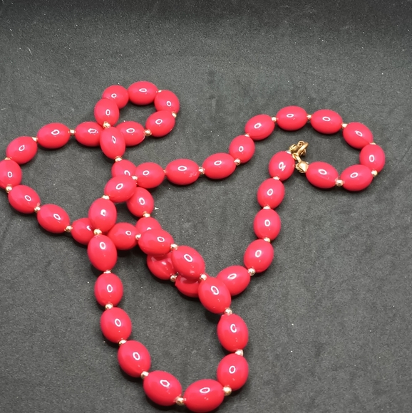 vintage long red bead necklace - Picture 3 of 3
